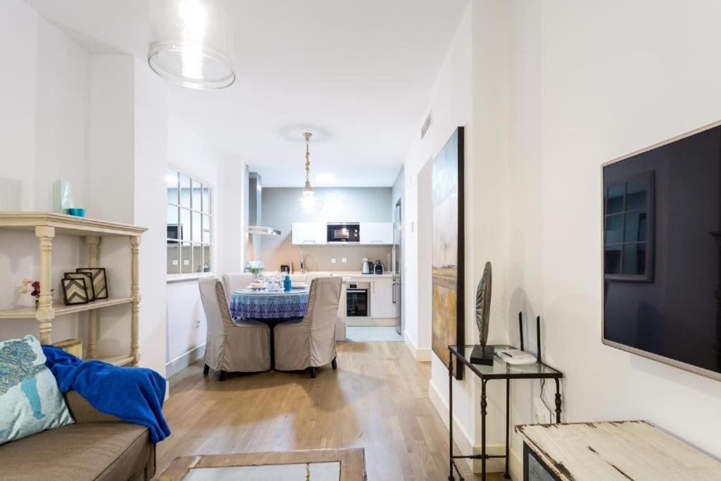 Atrivm San Julian Apartment إشبيلية المظهر الخارجي الصورة